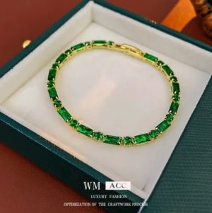 • سوارة نسائية تصميم انيق ستايل اوروبي مزينة بالزاركون الاخضر